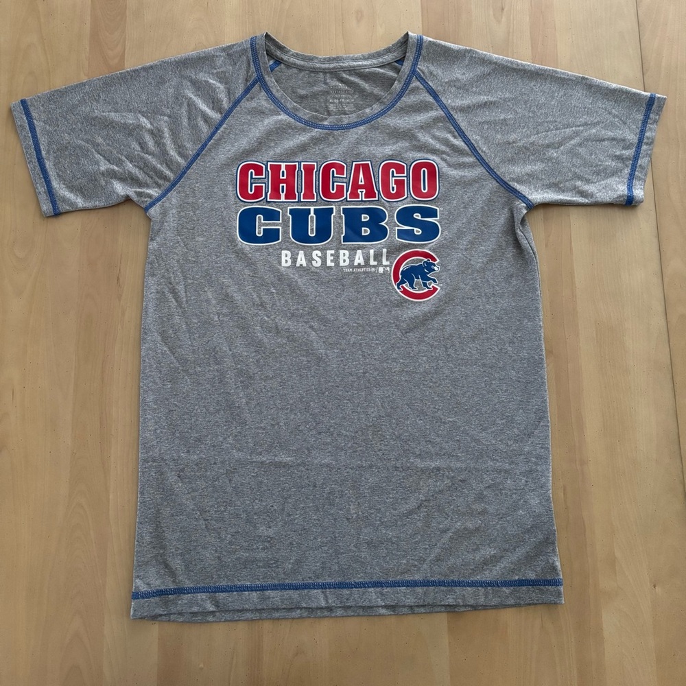 CHICAGO CUBS T-shirt. Genuine MLB Merchandise. Kids Size 14/16. Pre-owned.